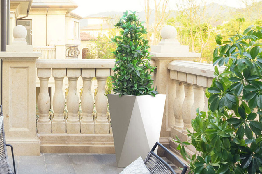 Best ways to decorate your apartment balcony