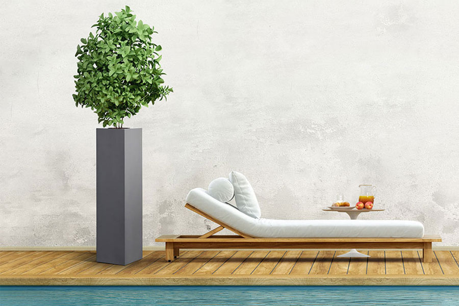 Classic ways to decorate your pool