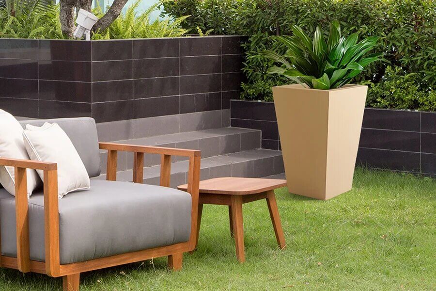 How to select planters for your rooftop garden?
