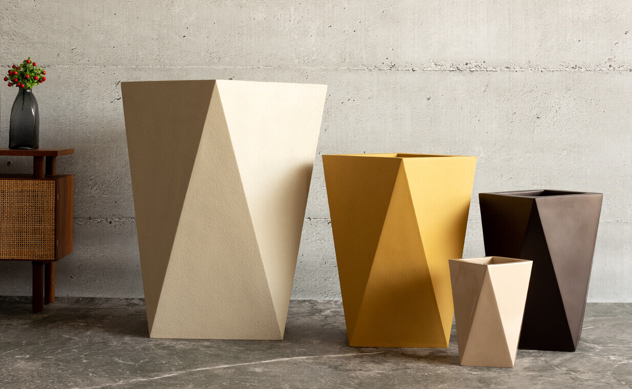 geometrical fiberglass planter, remind from Bonasila.