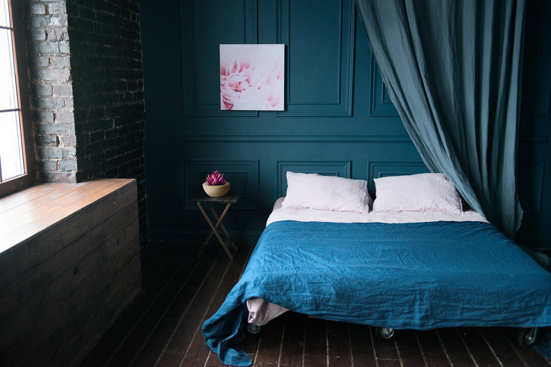 10 Dark Bedroom ideas for the classic vibe 